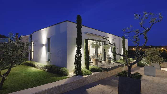 Villa moderna a Pola con piscina privata, 4