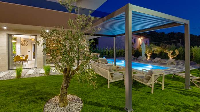 Moderna Villa Pieron per 8 persone, 8