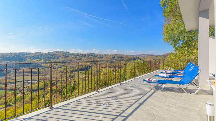 Appartamenti a Pićan con piscina e splendida vista, 26