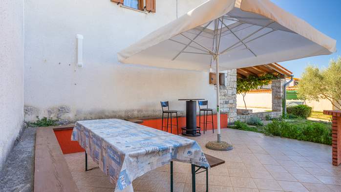 Villa with private pool, decorated in traditional Istrian style, 21