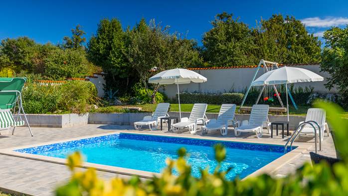 Villa with private pool, decorated in traditional Istrian style, 27