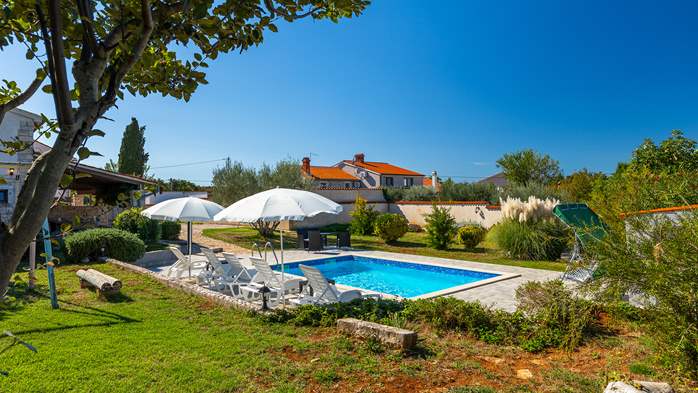 Villa with private pool, decorated in traditional Istrian style, 33