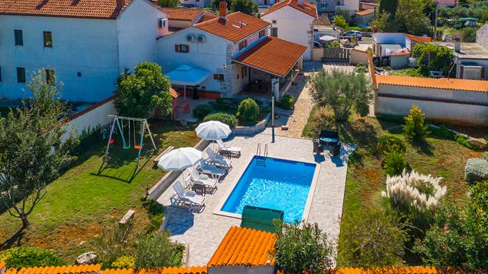 Villa with private pool, decorated in traditional Istrian style, 15