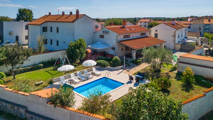 Villa with private pool, decorated in traditional Istrian style, 3