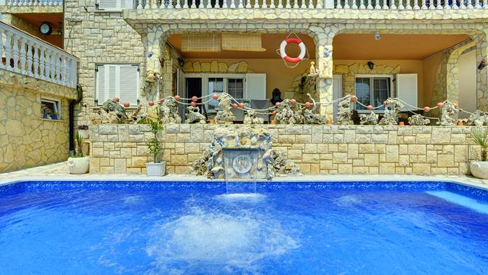 Apartments with heated pool, close to the beach, for adults, 14
