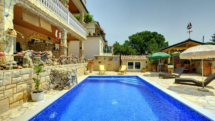 Apartments with heated pool, close to the beach, for adults, 19