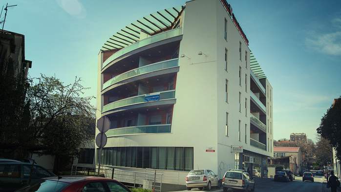 Moderna zgrada nudi luksuzan smještaj u centru Pule, 20