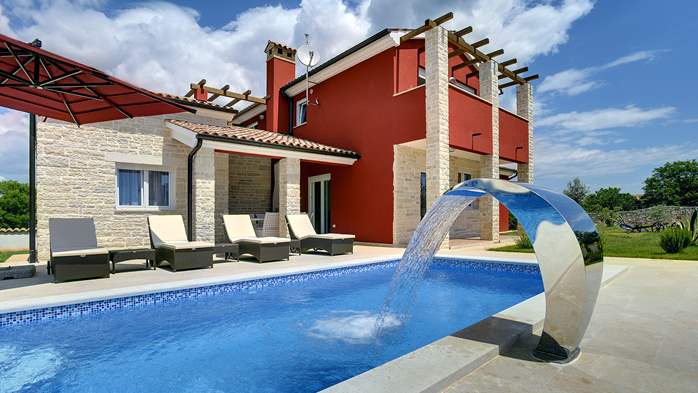 Villa with private pool, sauna with infrared light and jacuzzi, 8