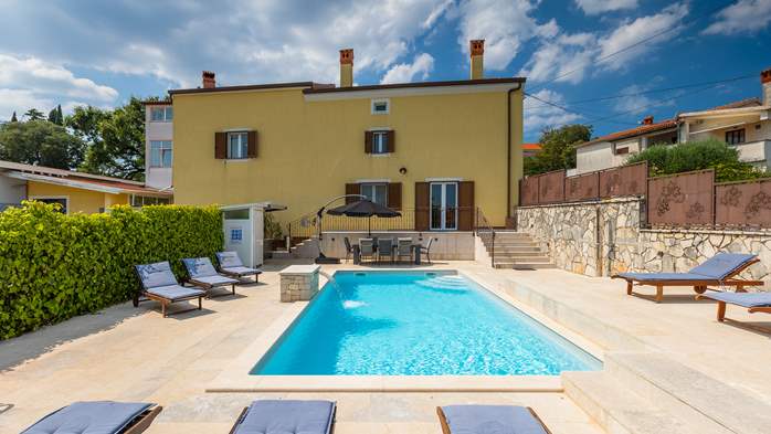 Villa on 2 floors with pool and sun terrace, close to Rovinj, 2