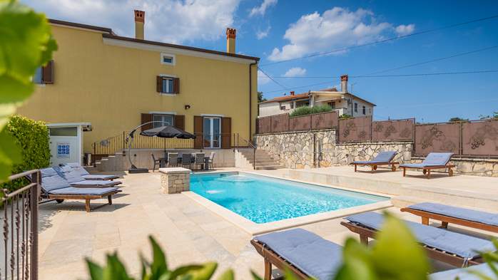 Villa on 2 floors with pool and sun terrace, close to Rovinj, 21