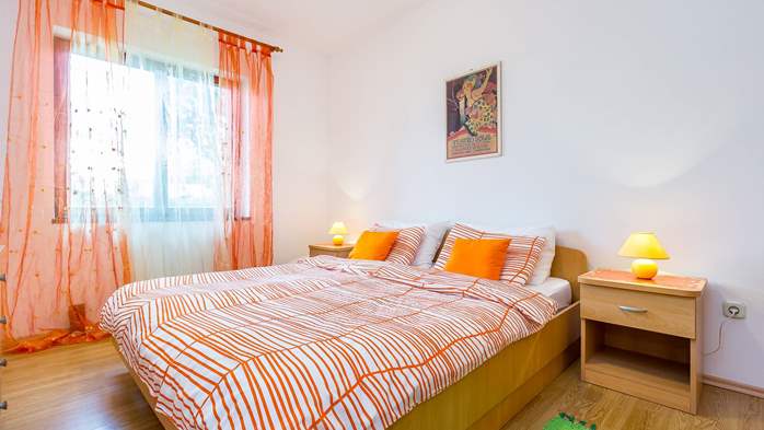 Nice, colorful apartment for 4 persons with two bedrooms, WiFi, 5