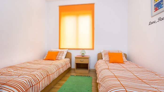 Nice, colorful apartment for 4 persons with two bedrooms, WiFi, 6