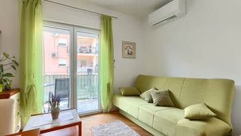 Apartment with double room and private balcony for 3 people, 6
