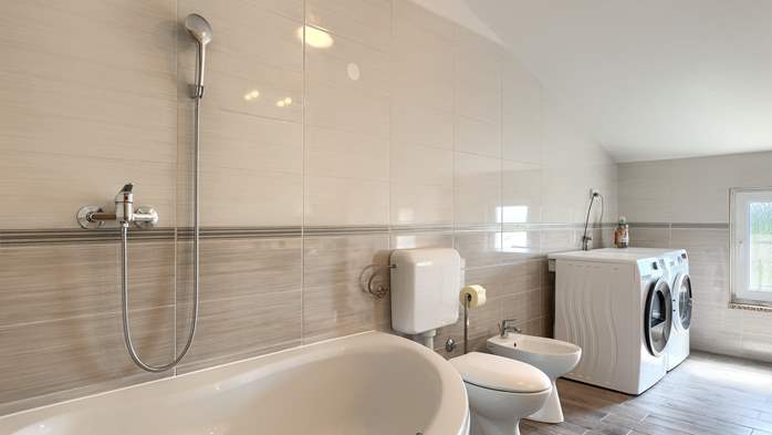 Apartment L&V in Galižana with hydromassage pool, 21
