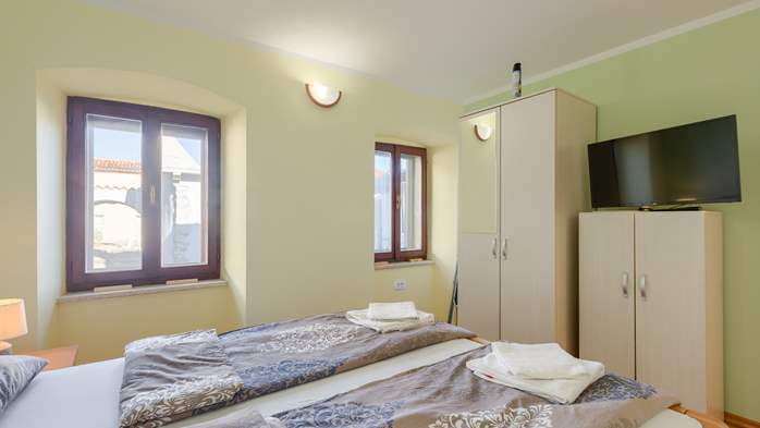 Apartman u rustikalnom smještaju s zajedničkim bazenom, 8