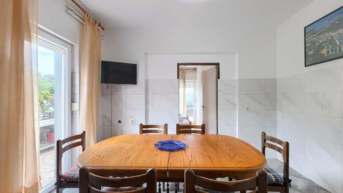 Apartment for 8 persons with pleasant ambience, private balcony, 3