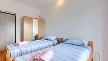 Apartment for 8 persons with pleasant ambience, private balcony, 14